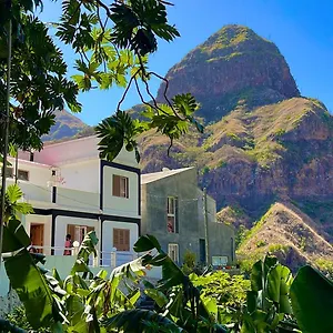 Alloggio per agriturismo Casa Minga & Tatol, Ribeira Grande
